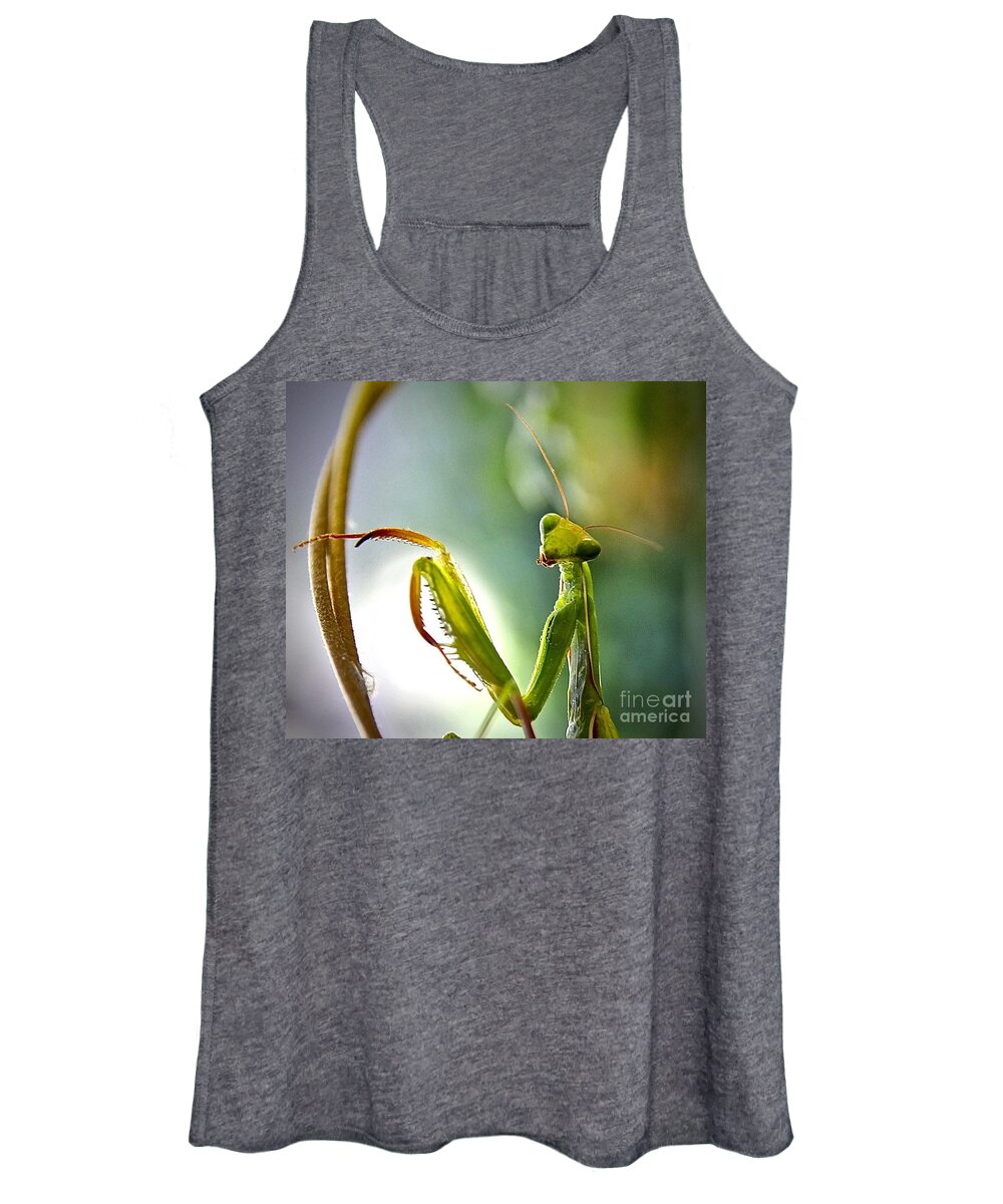 Praying Mantes Women's Tank Top featuring the photograph What A Look by Elisabeth Derichs
