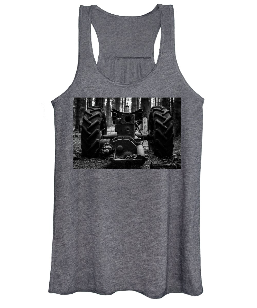 Wales Women's Tank Top featuring the photograph Head on by Gavin Lewis