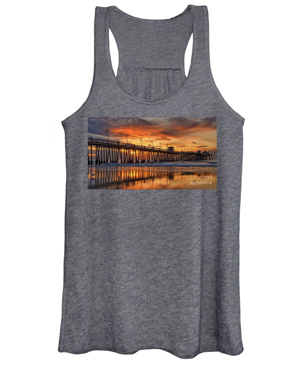 2019 Women's Tank Top featuring the photograph Last Monday Sunset of 2019 by Sam Antonio