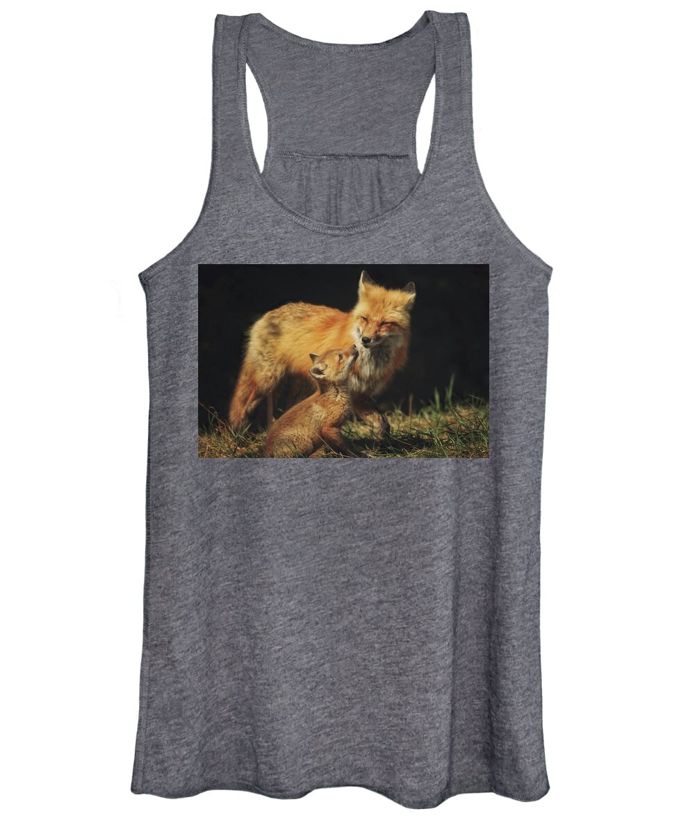 Red Fox Women's Tank Top featuring the photograph Looking up to Mommy by Carrie Ann Grippo-Pike