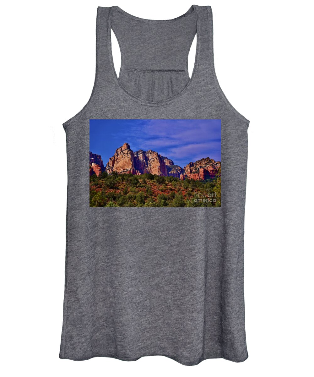  Women's Tank Top featuring the photograph Roca by Dennis Richardson