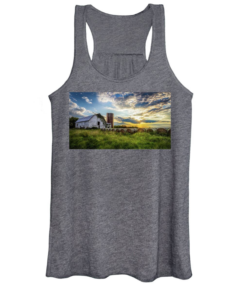Heart Of The First Day’s Battlefield Women's Tank Top featuring the photograph The Old White Barn by C Renee Martin