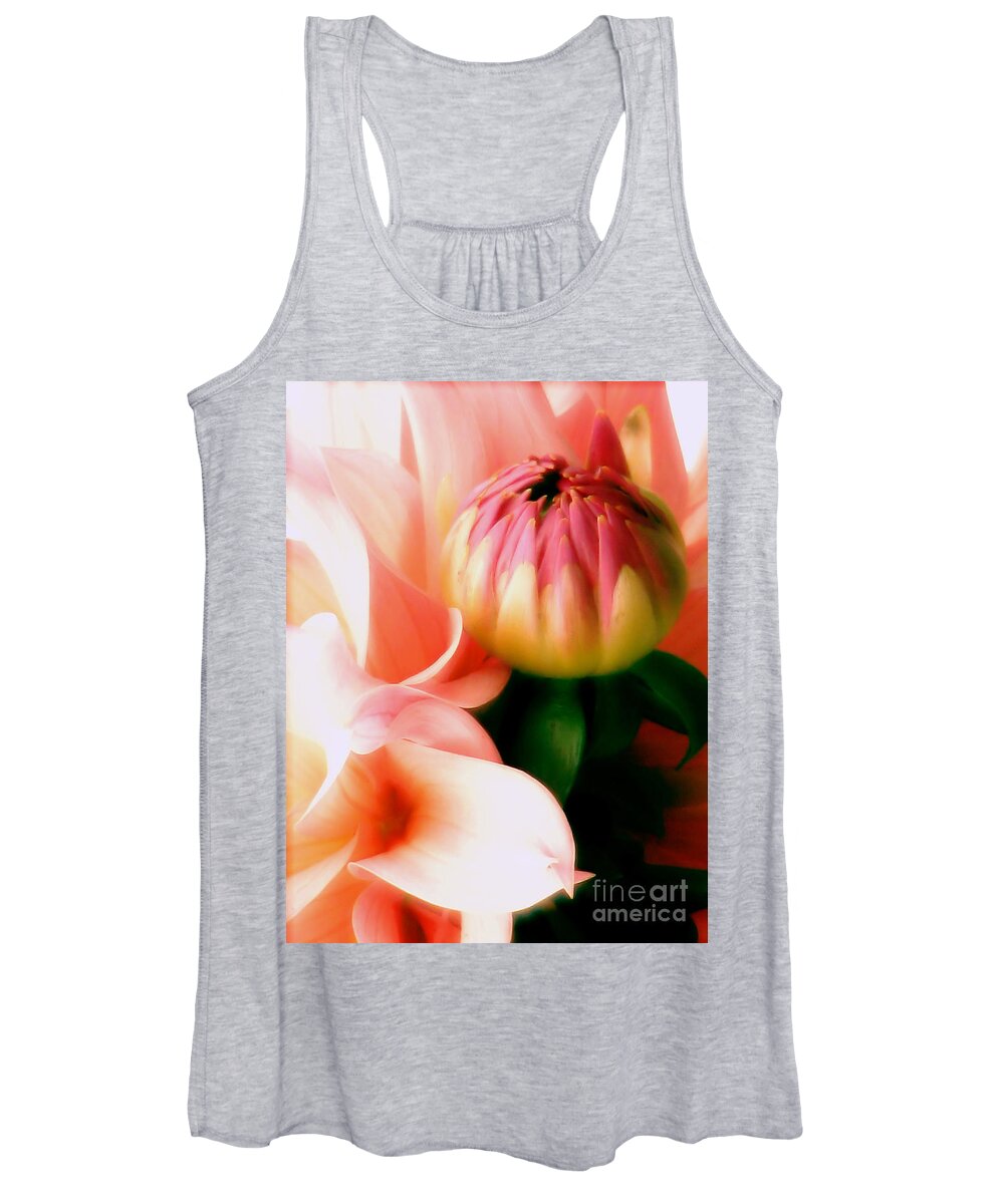 Dahlia Women's Tank Top featuring the photograph Anticipation by Rory Siegel