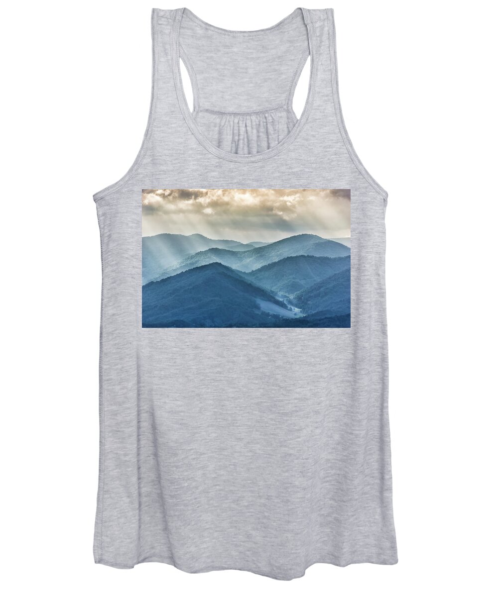 Blue Ridge Mountain Sunset Women's Tank Top featuring the photograph Blue Ridge Sunset Rays by Louise Lindsay