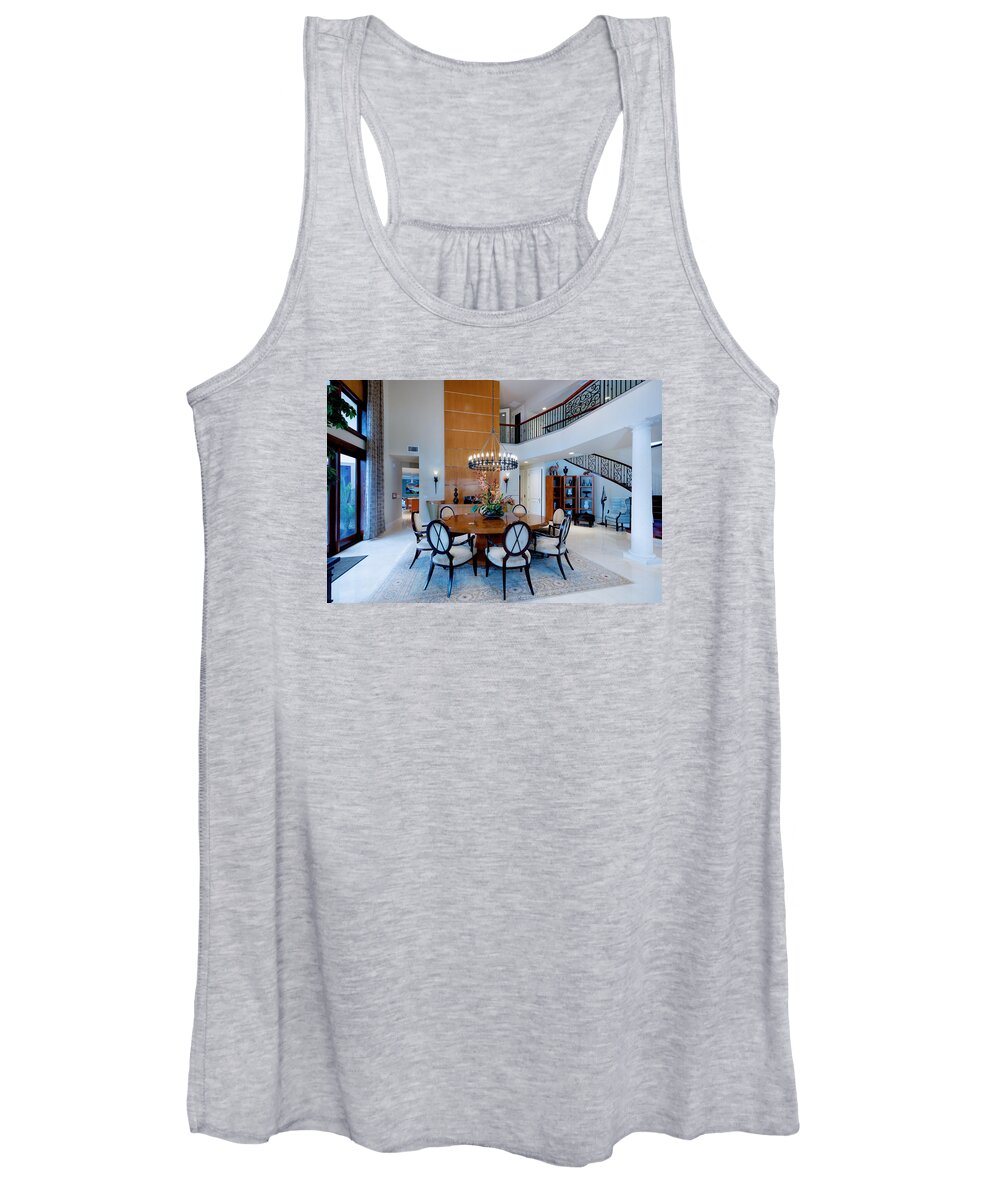  Women's Tank Top featuring the photograph Dining in the Round by Jody Lane