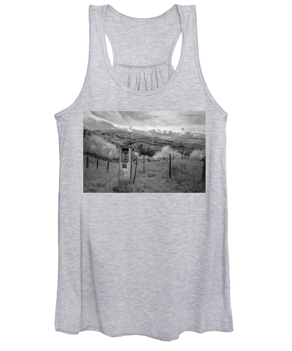 Antique Pump Women's Tank Top featuring the photograph Fuel the Valley by Jon Glaser