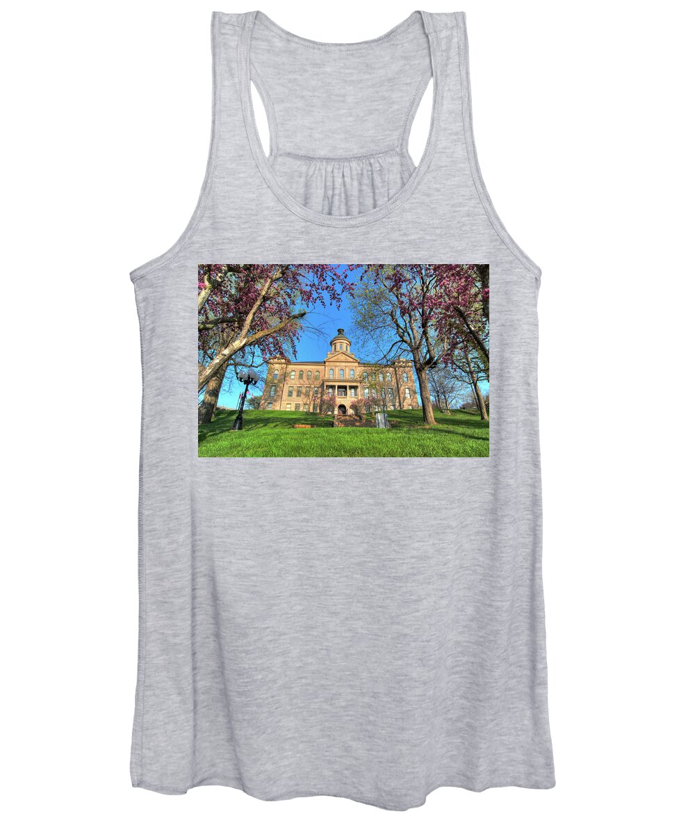 Missouri Women's Tank Top featuring the photograph Old Courthouse by Steve Stuller