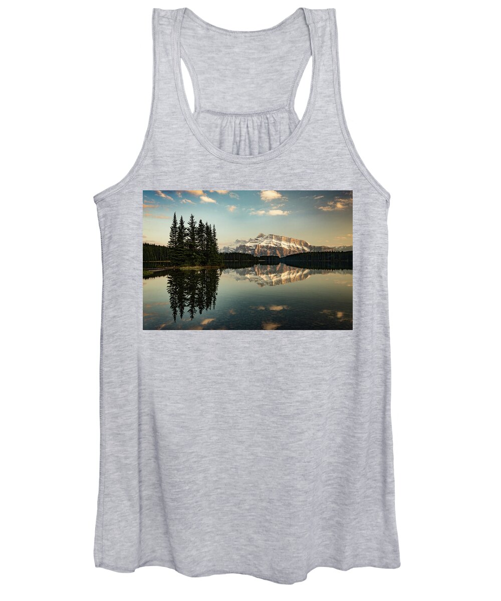 Alberta Women's Tank Top featuring the photograph Two Jack Lake and Mount Rundle by Peter OReilly