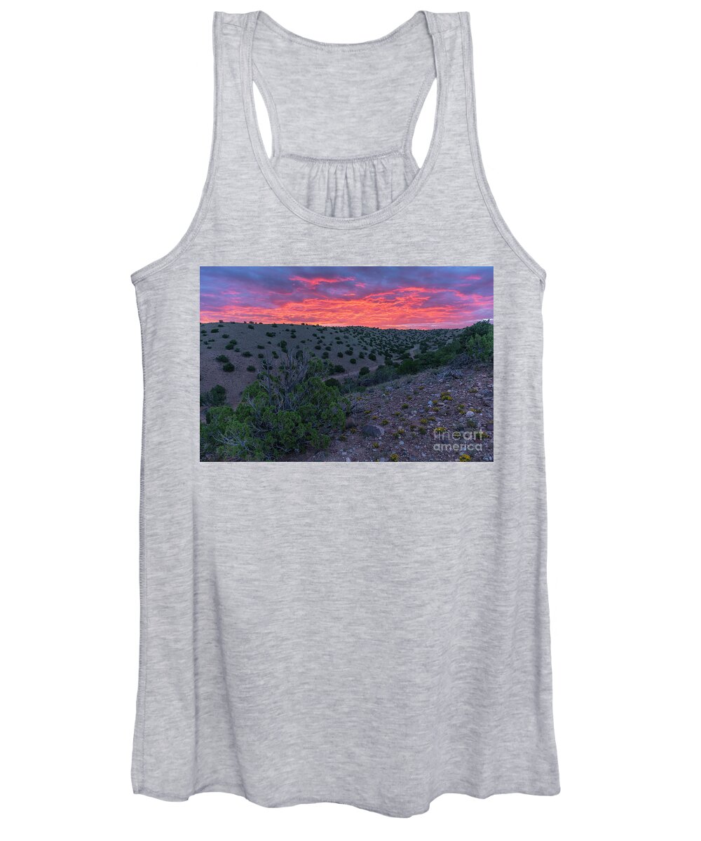 Landscape Women's Tank Top featuring the photograph Early Morning by Seth Betterly