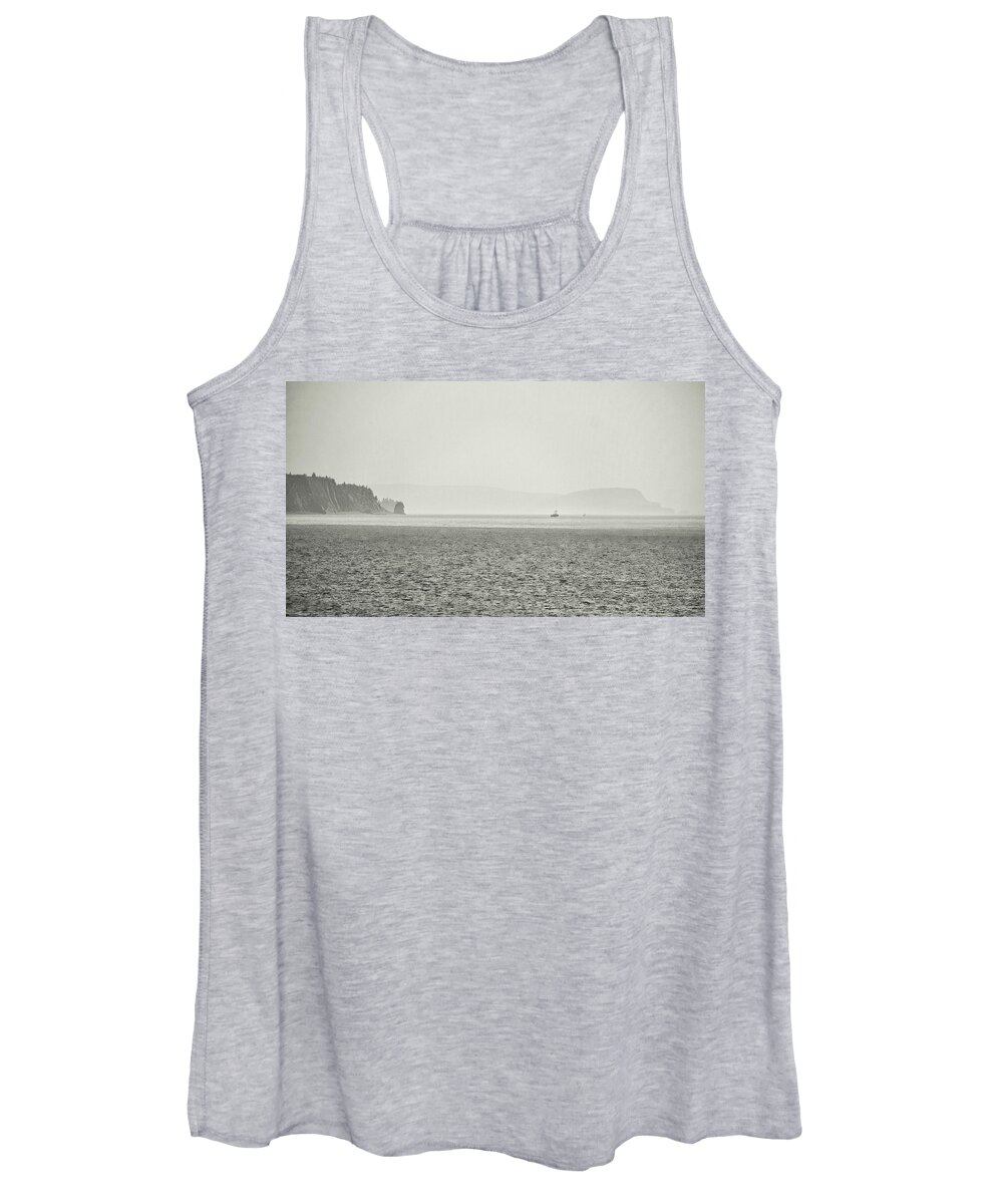 Sea Women's Tank Top featuring the photograph Heading Out by Alan Norsworthy