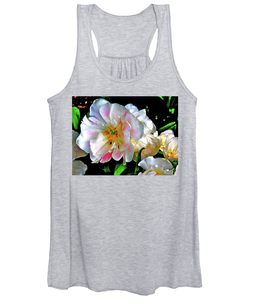 Flower Women's Tank Top featuring the photograph Looks Delicious by Dorsey Northrup