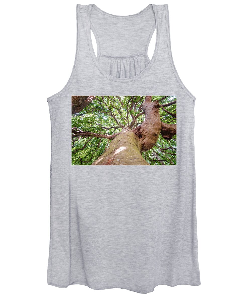Weeping Women's Tank Top featuring the photograph Weeping Twist by Steven Nelson