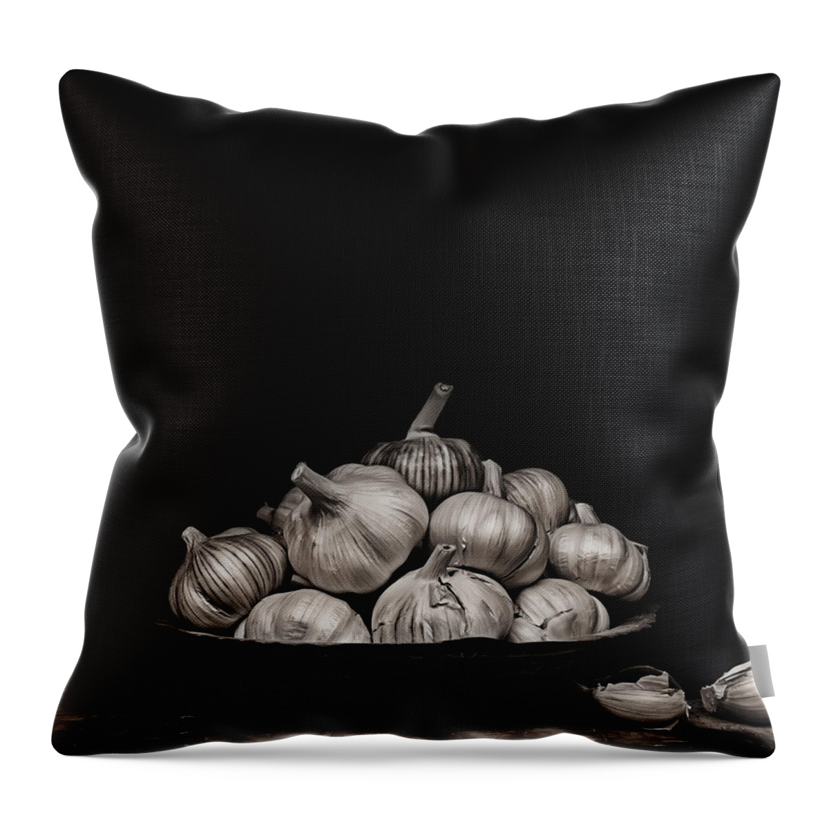 Food Throw Pillow featuring the photograph Garlic by Theresa Tahara