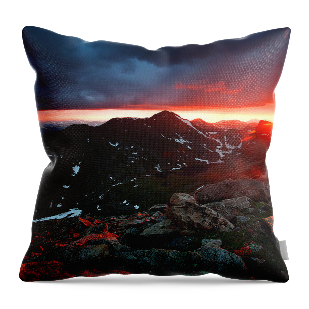 Sunsets Throw Pillow featuring the photograph Goodnight Kiss by Jim Garrison