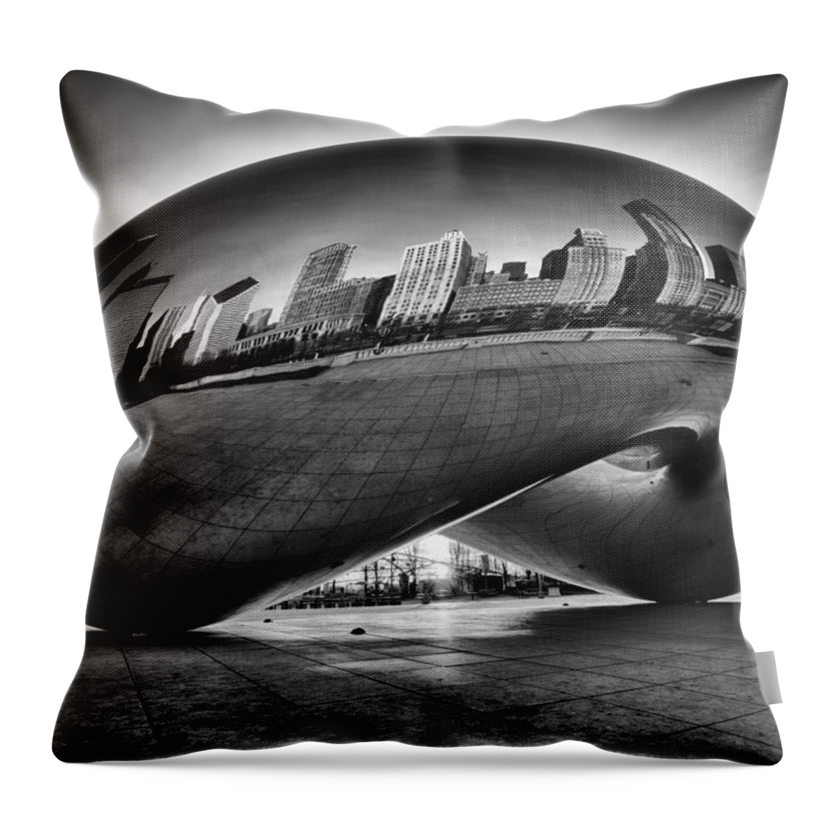 Chicago Cloud Gate Throw Pillow featuring the photograph Glowing Bean by Sebastian Musial
