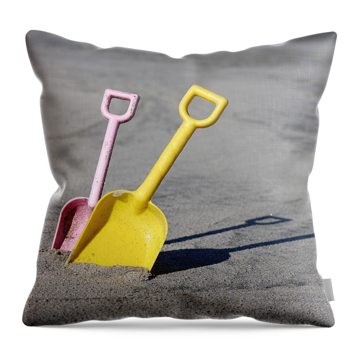 Richard Reeve Throw Pillow featuring the photograph Just Diggin the Beach by Richard Reeve