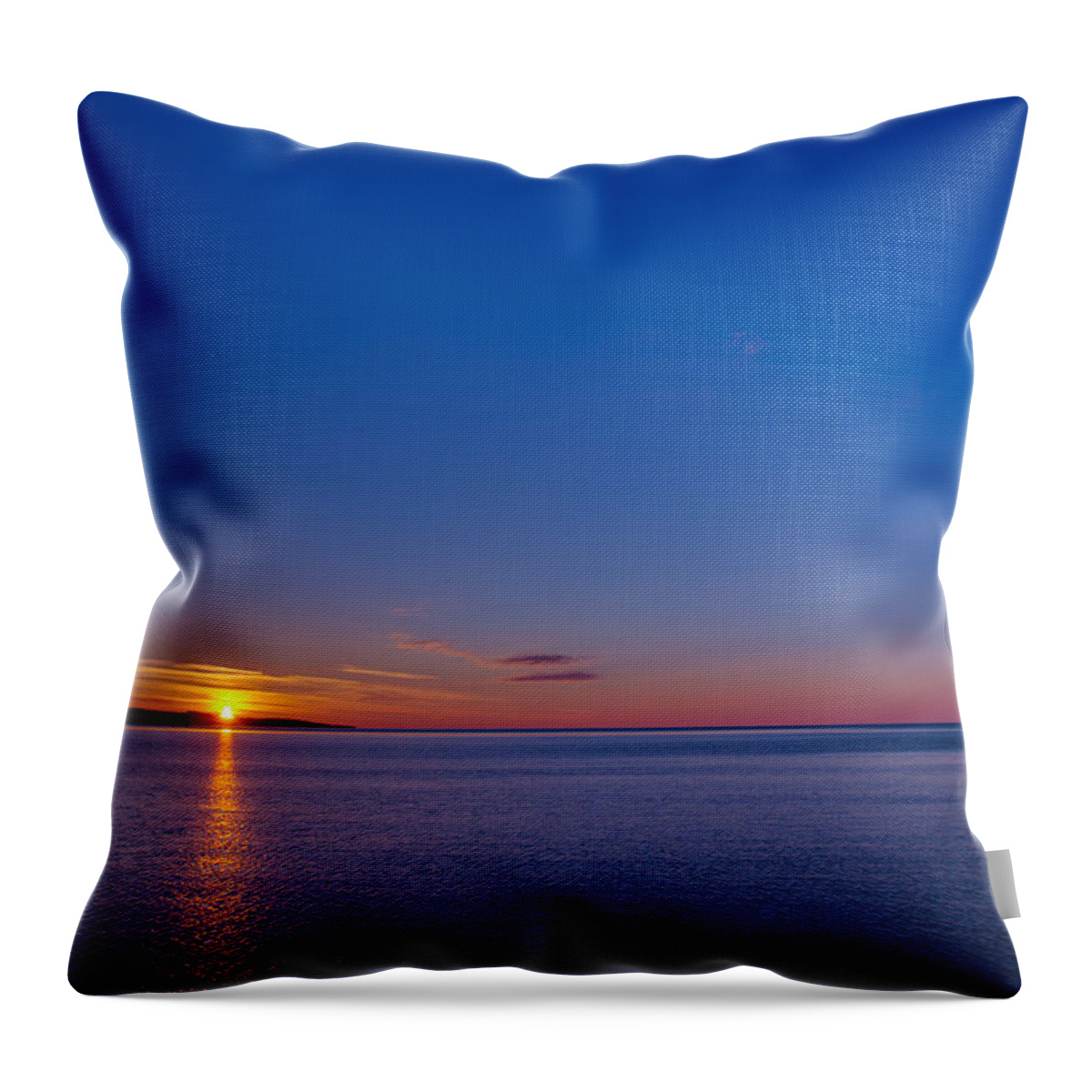 Lake Superior Throw Pillow featuring the photograph Superior Sunrise by Adam Mateo Fierro