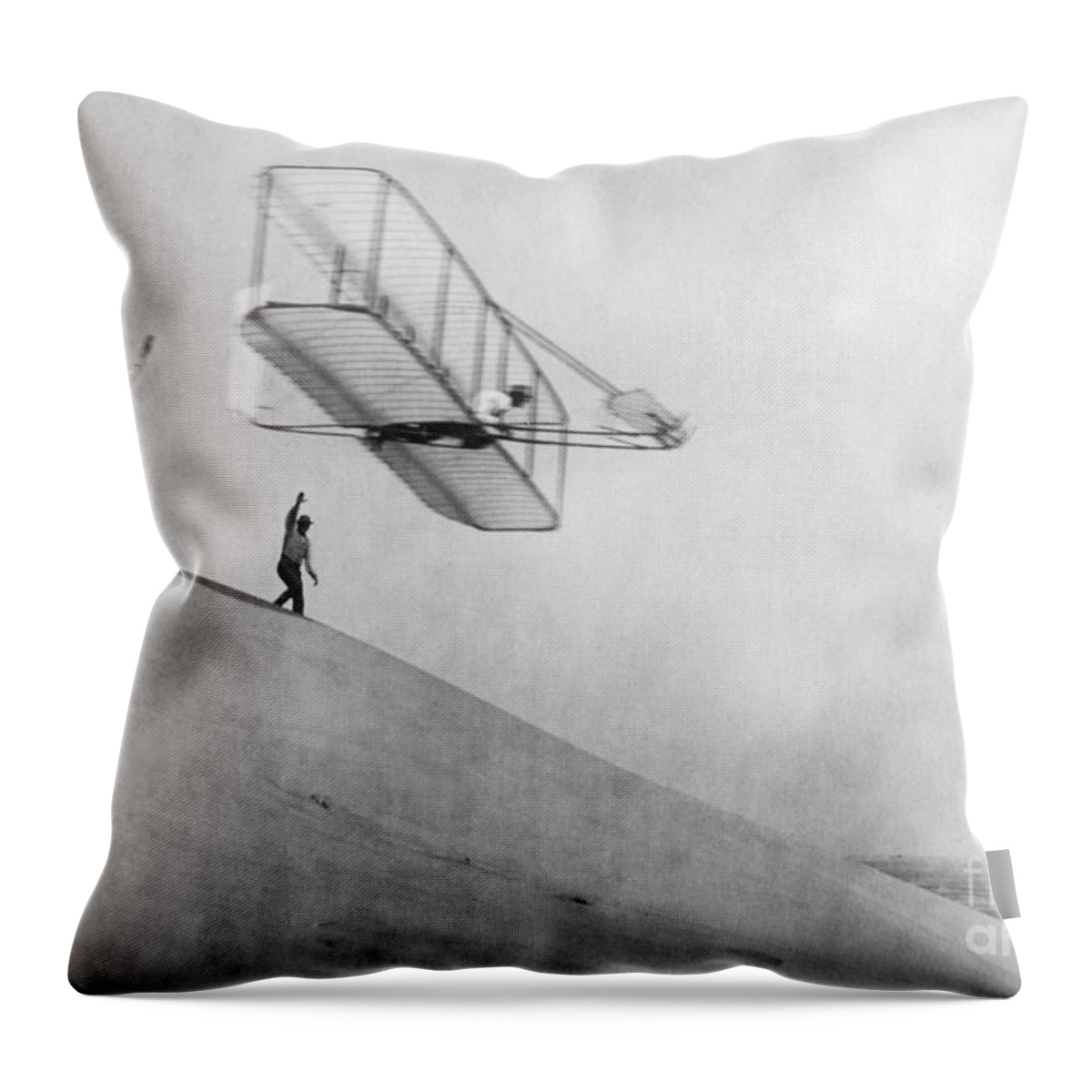 History Throw Pillow featuring the photograph Wilbur Wright Pilots Early Glider 1901 by Science Source