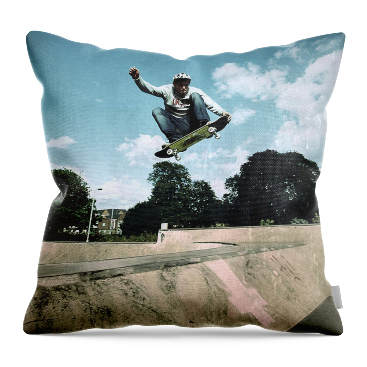 Yhun Suarez Throw Pillow featuring the photograph Fly High by Yhun Suarez