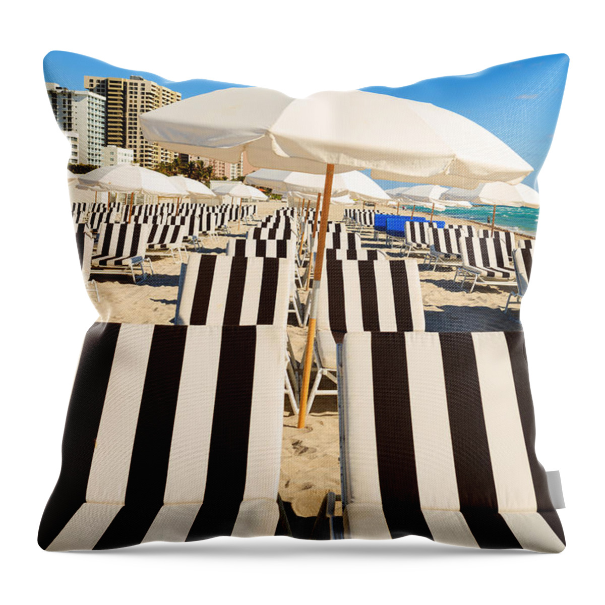 Chair Throw Pillow featuring the photograph Miami Beach by Raul Rodriguez