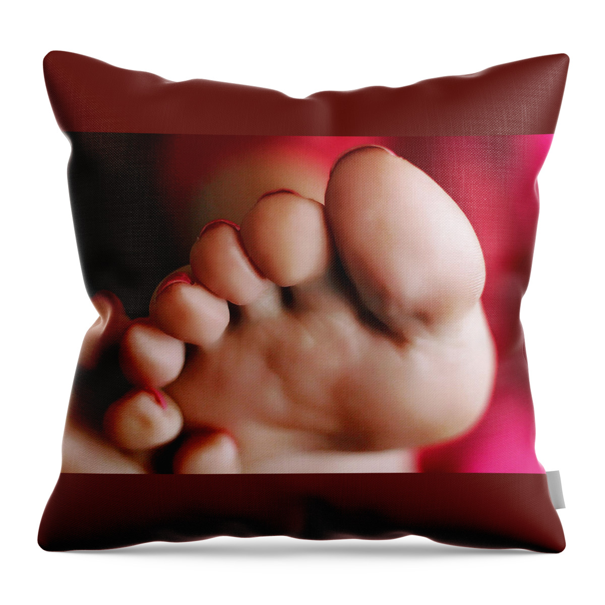 https://render.fineartamerica.com/images/rendered/default/throw-pillow/images/artworkimages/medium/1/close-up-toes-steve-pacheco.jpg?&targetx=0&targety=80&imagewidth=479&imageheight=319&modelwidth=479&modelheight=479&backgroundcolor=631914&orientation=0&producttype=throwpillow-14-14