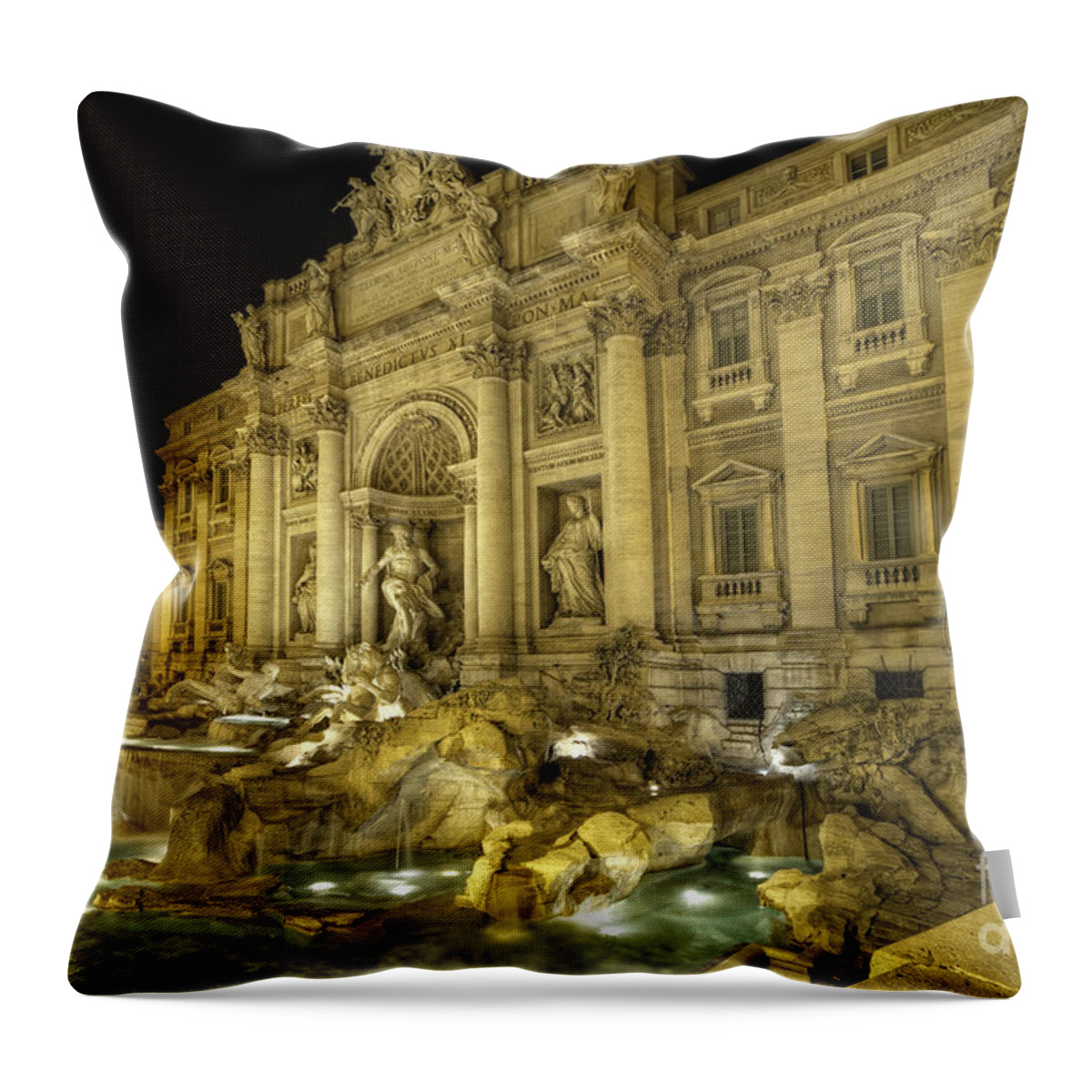 Yhun Suarez Throw Pillow featuring the photograph Fontana di Trevi 1.0 by Yhun Suarez