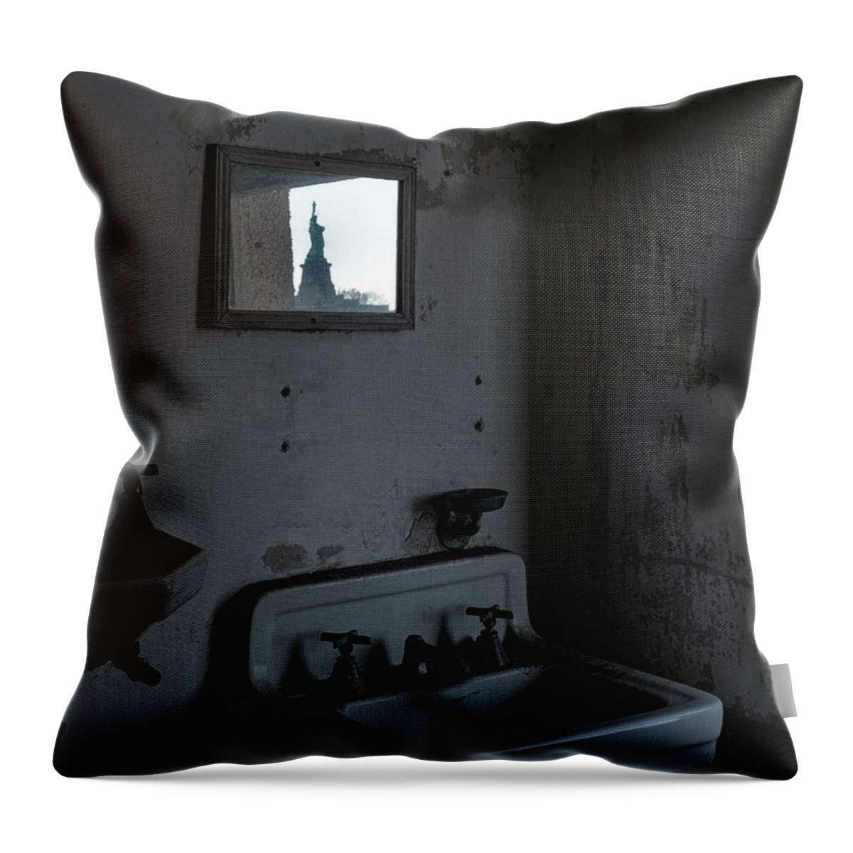 Jersey City New Jersey Throw Pillow featuring the photograph Lady Liberty In The Mirror by Tom Singleton
