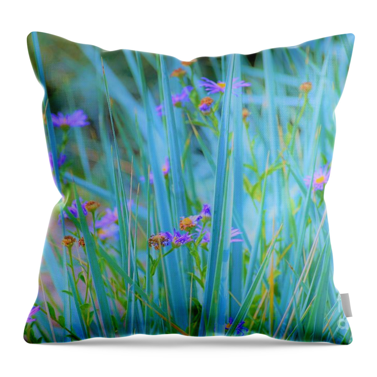 Grass Throw Pillow featuring the photograph Oh Yes by Merle Grenz