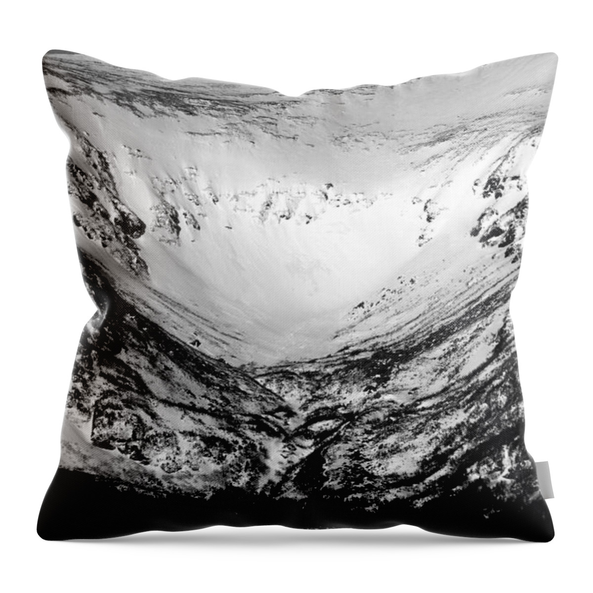 Mount Washington Throw Pillow featuring the photograph Tuckerman Ravine by Brett Pelletier