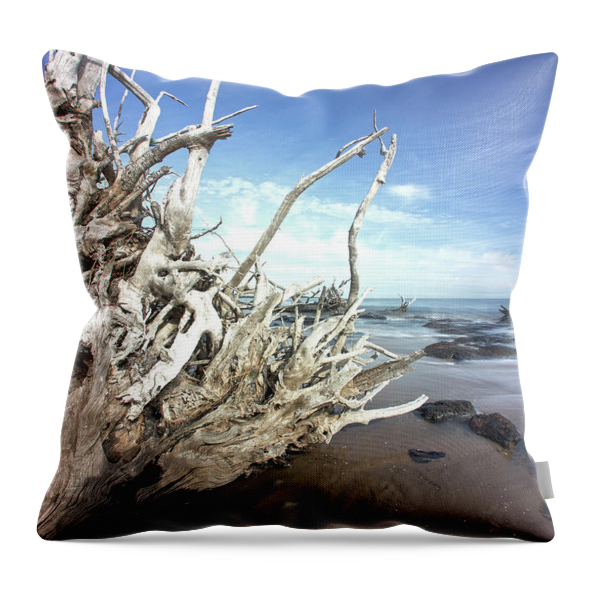 Ocean Throw Pillow featuring the photograph In the Rocks by Robert Och