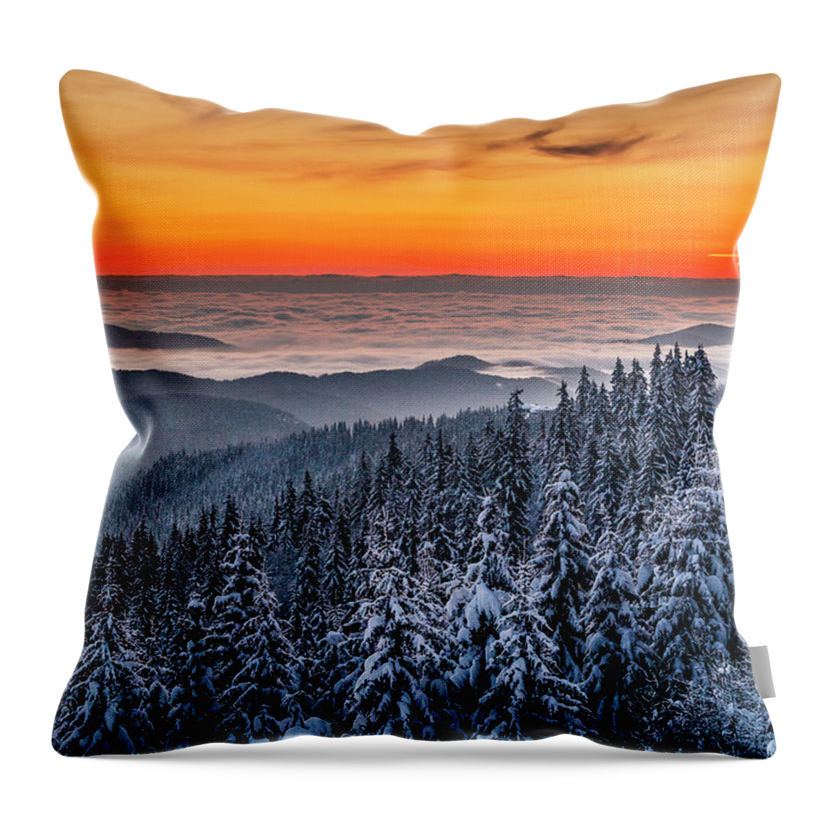 Bulgaria Throw Pillow featuring the photograph Above Ocean Of Clouds by Evgeni Dinev