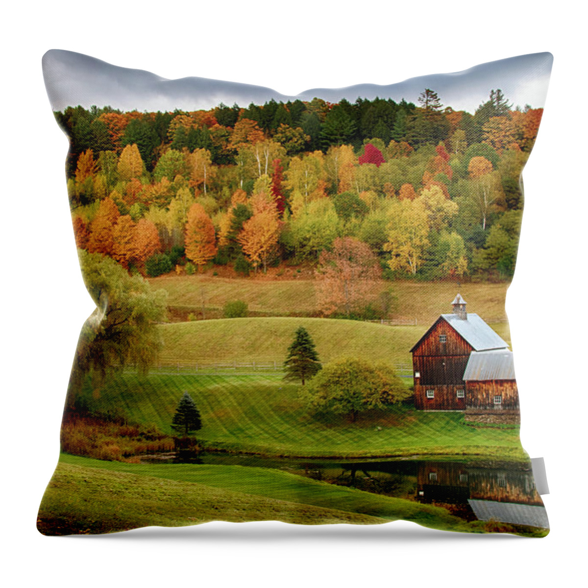 Pomfret Fall Colors Throw Pillow featuring the photograph Sleepy Hollow Barn in Autumn by Jeff Folger