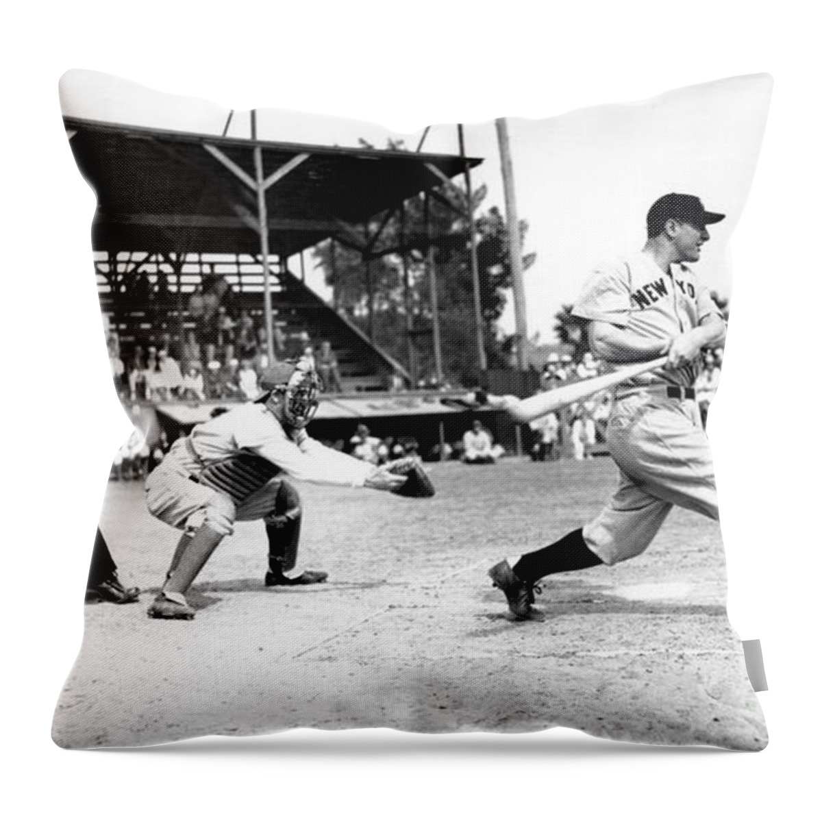 Lou Throw Pillow featuring the photograph Lou Gehrig by Action