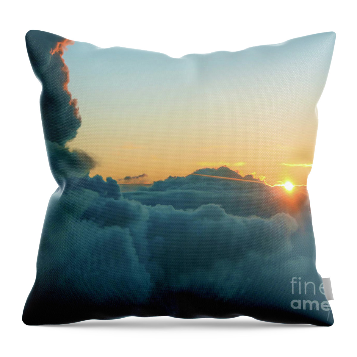Above The Clouds Throw Pillow featuring the photograph Coming Home by Nunweiler Photography
