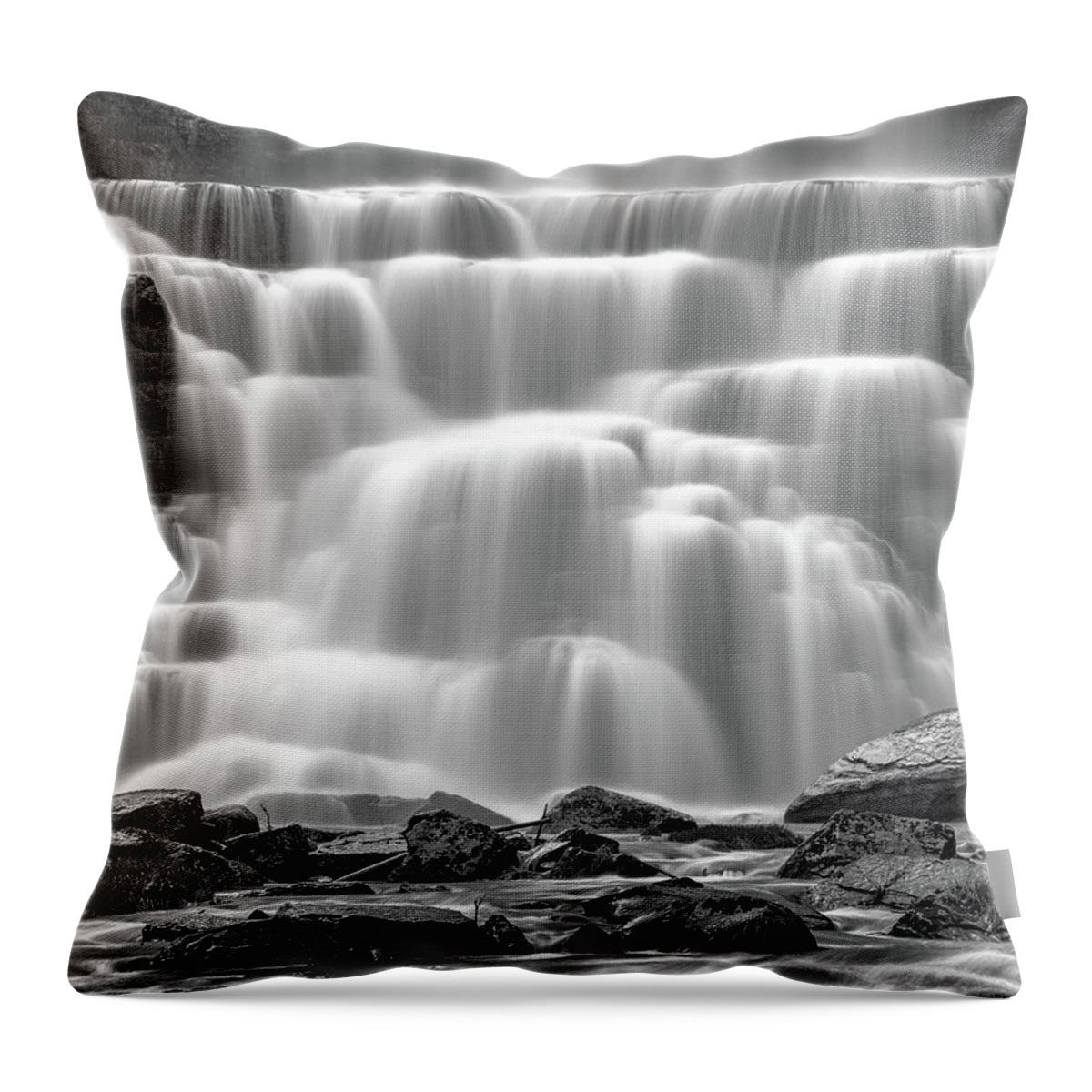 Chittenango Falls Throw Pillow featuring the photograph Falling Water by Rod Best