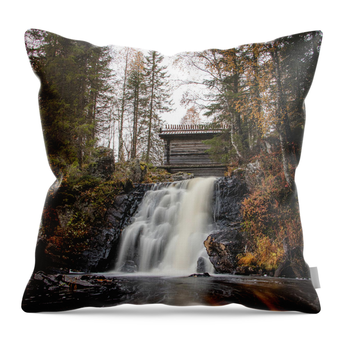 Komulanköngäs Throw Pillow featuring the photograph Hidden Komulankongas waterfall by Vaclav Sonnek