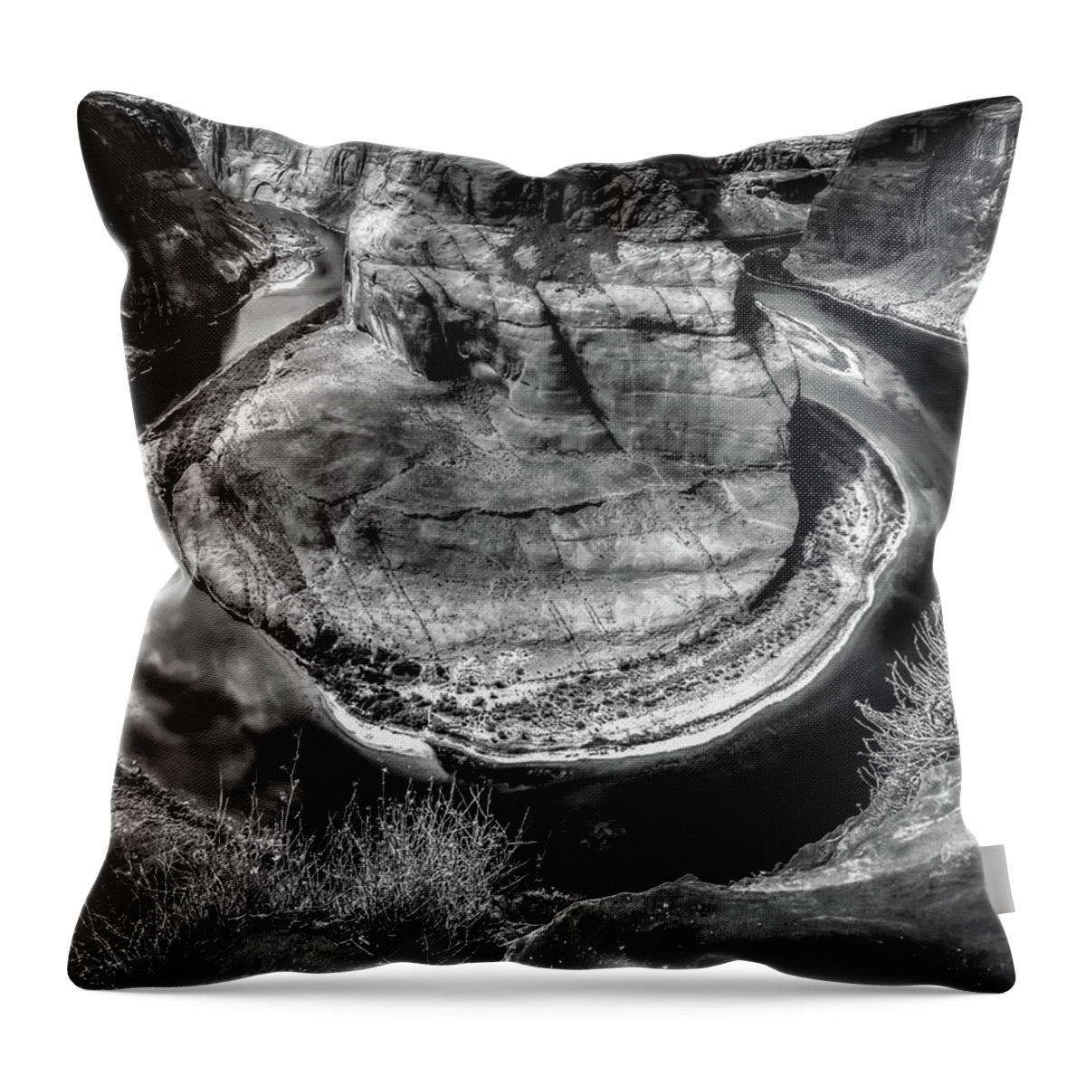 Horse Shoe Bend Throw Pillow featuring the photograph Horse Shoe Bend BW by Michael Damiani