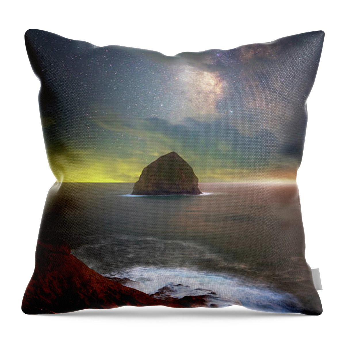 Milky Way Throw Pillow featuring the photograph Kiwanda Nights by Darren White