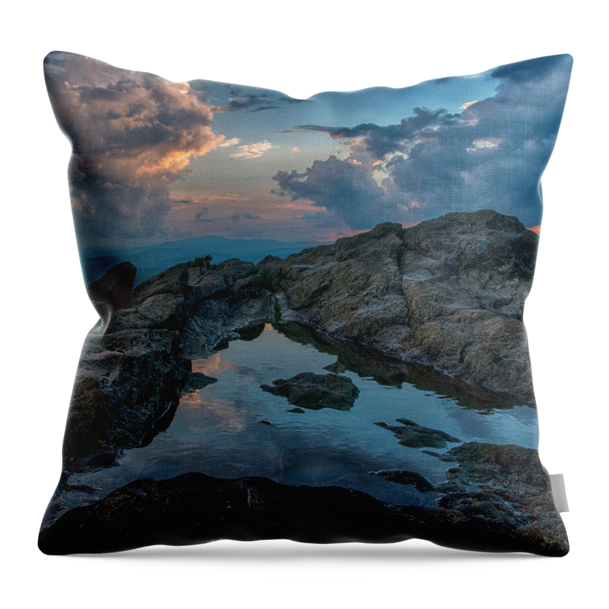 Blue Ridge Mountains Throw Pillow featuring the photograph Mountain Evening by Melissa Southern
