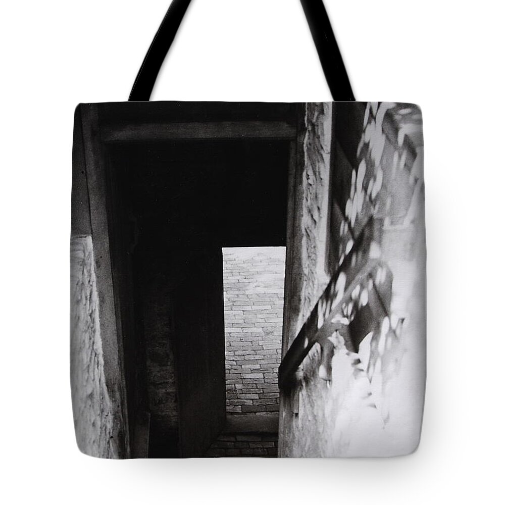 Ephrata Cloisters Tote Bag featuring the photograph Ephrata Cloisters stairway by Jacqueline M Lewis
