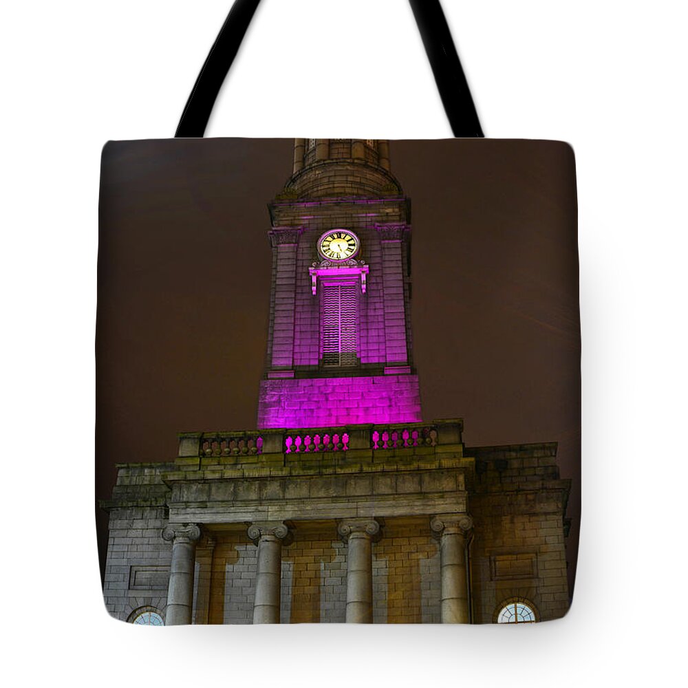 Aberdeen Arts Centre Tote Bag featuring the photograph Aberdeen Arts Centre #1 by Veli Bariskan