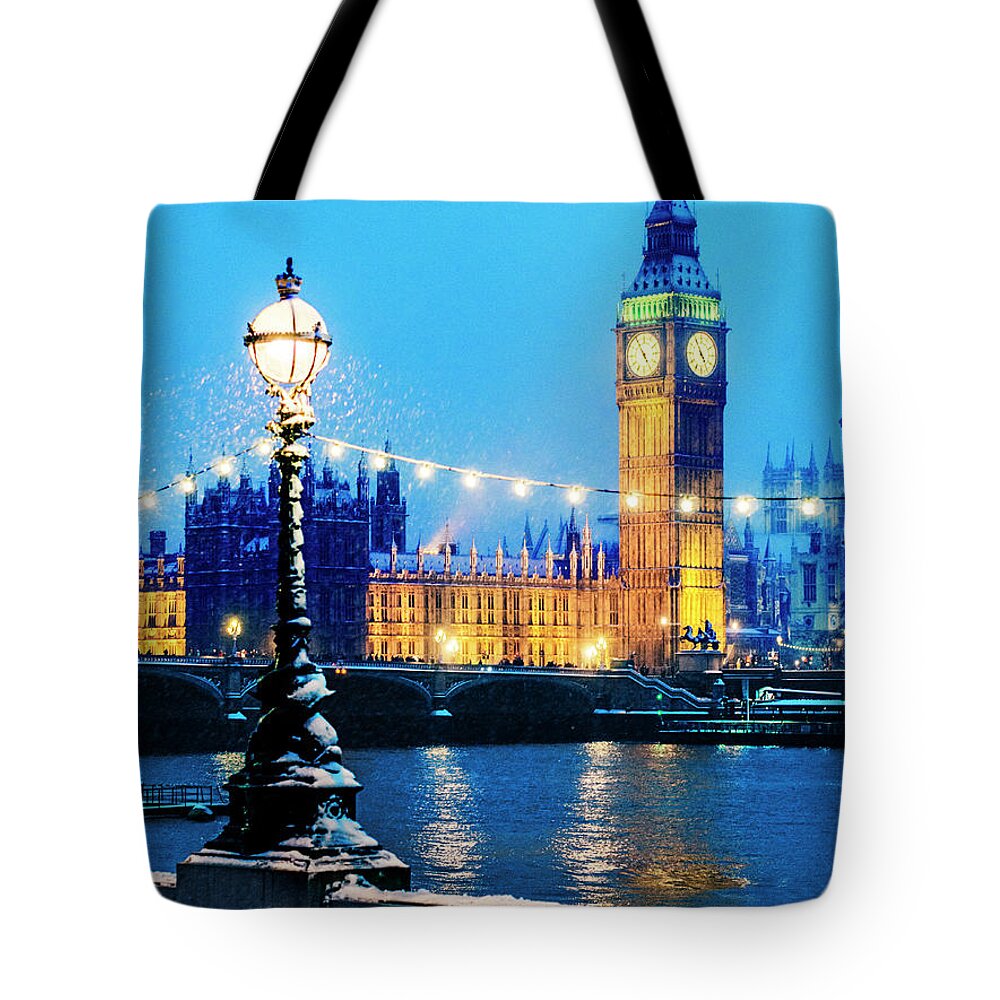 Clock Tower Tote Bag featuring the photograph Houses Of Parliament In The Snow #1 by Doug Armand