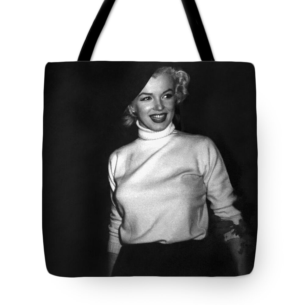 1954 Tote Bag featuring the photograph Marilyn Monroe In Korea #1 by Underwood Archives