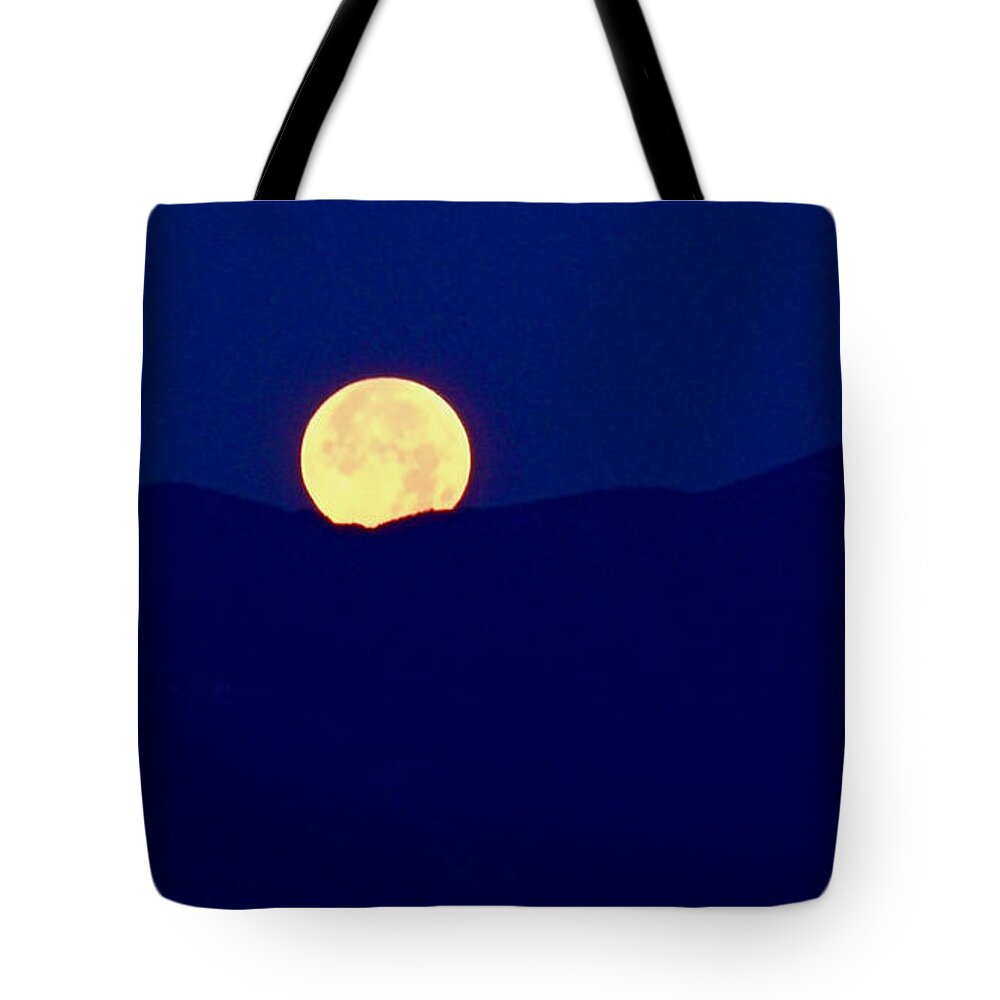 Full Moon Tote Bag featuring the photograph Moonset by Rona Black