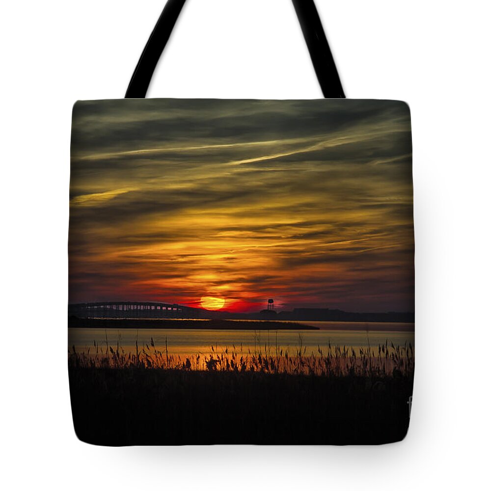 Sunset Tote Bag featuring the photograph Outer Banks Sunset by Ronald Lutz