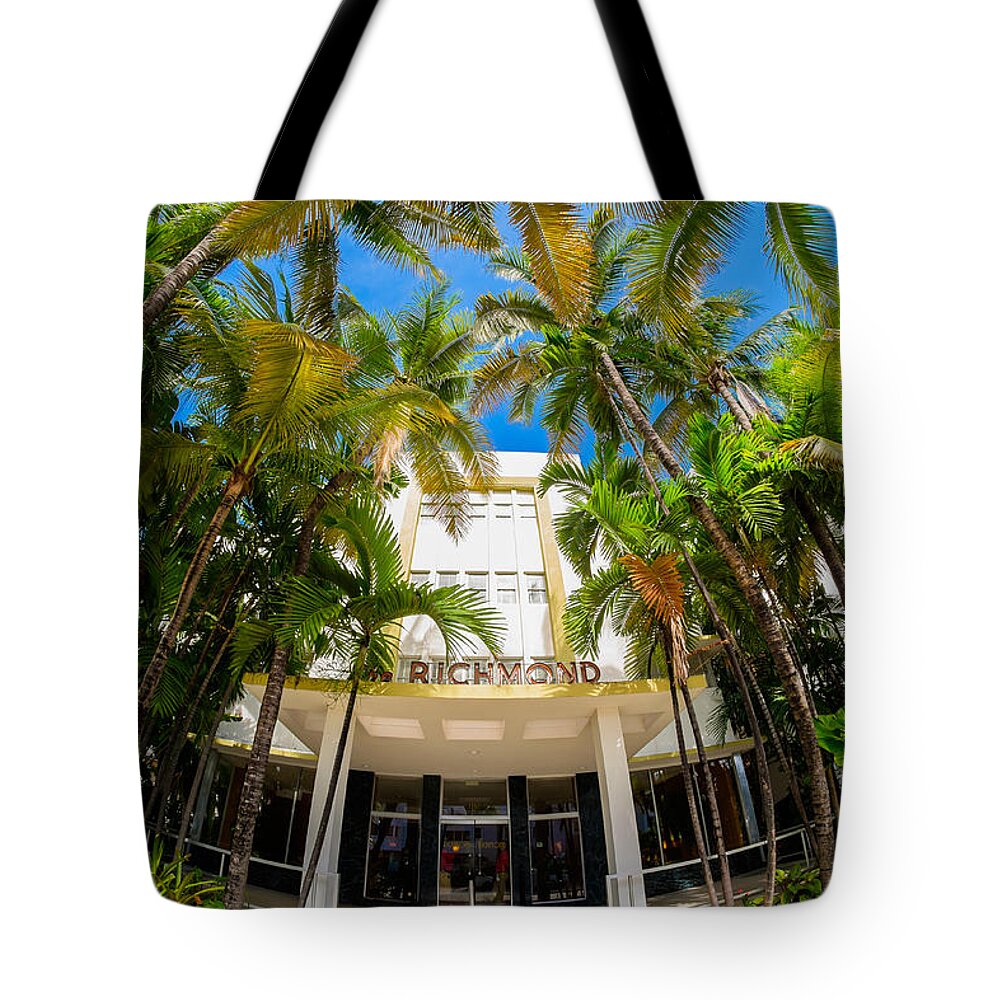 Architecture Tote Bag featuring the photograph Richmond Hotel #1 by Raul Rodriguez