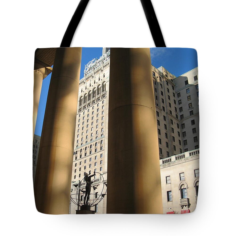 Toronto Union Station Tote Bag featuring the photograph Toronto Union Station #1 by Alfred Ng