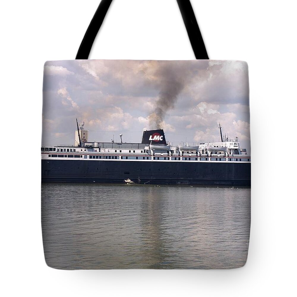 Badger Tote Bag featuring the photograph SS Badger #2 by Bill Richards