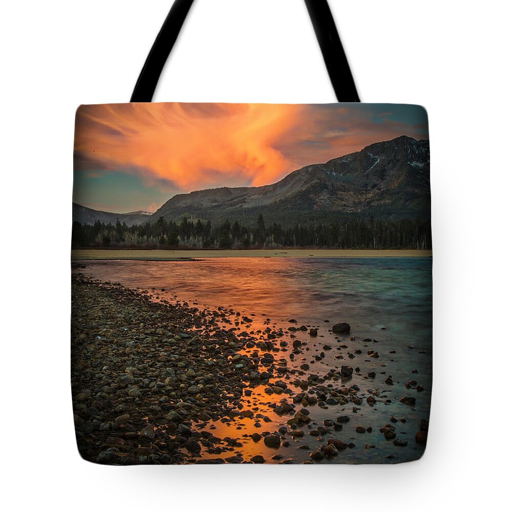 30 Seconds Tote Bag featuring the photograph 30 Seconds by Mitch Shindelbower
