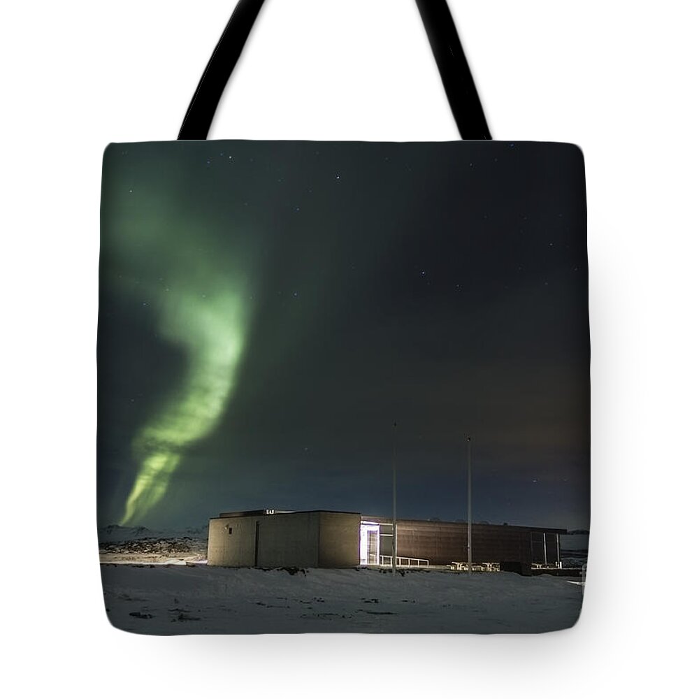 Northern Tote Bag featuring the photograph Northern Lights Iceland #5 by Gunnar Orn Arnason